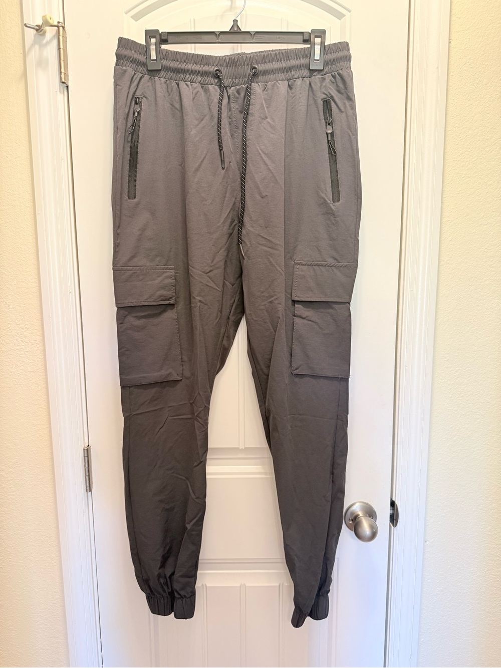 Women’s Gray Cargo Jogger Pants - Casual Utility Style